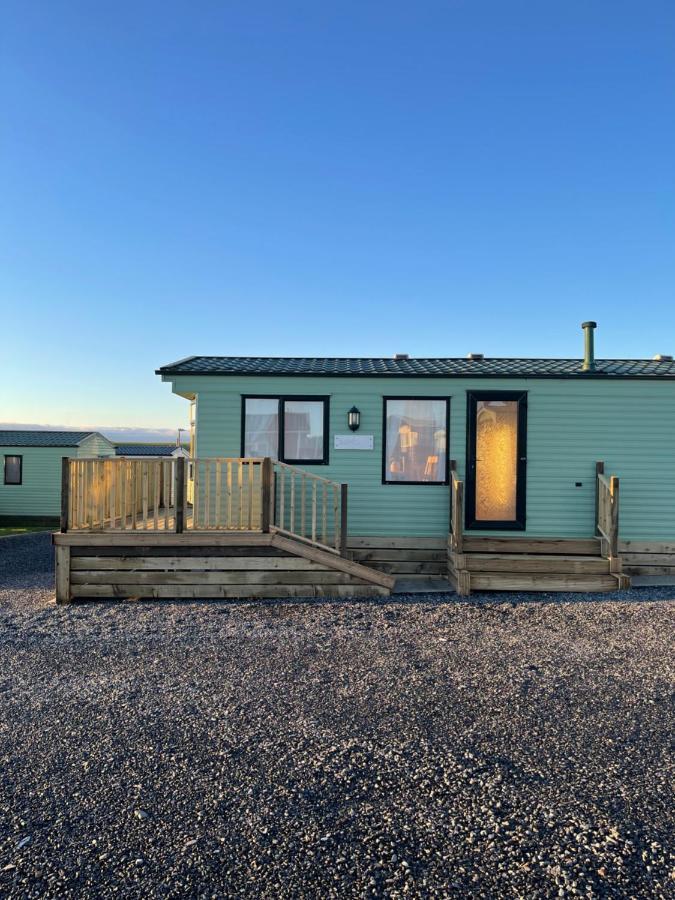 Beautiful 2-Bed Static Caravan Нютън Стюарт Екстериор снимка